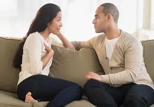 夫妻离婚怎样解决房产问题